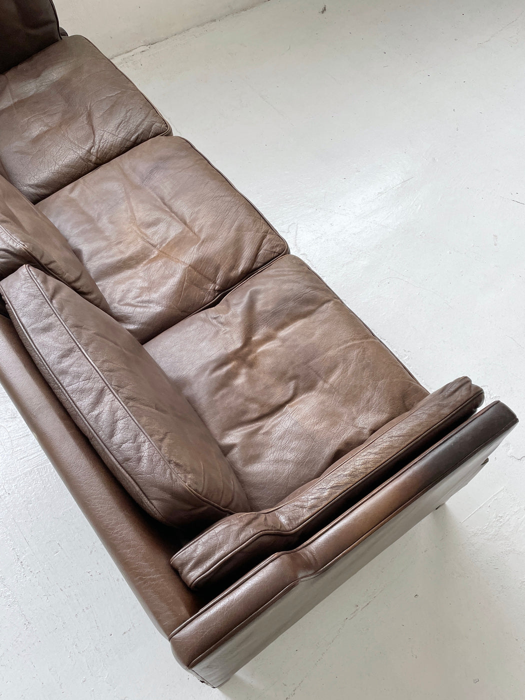 Grant Møbler Leather Sofa