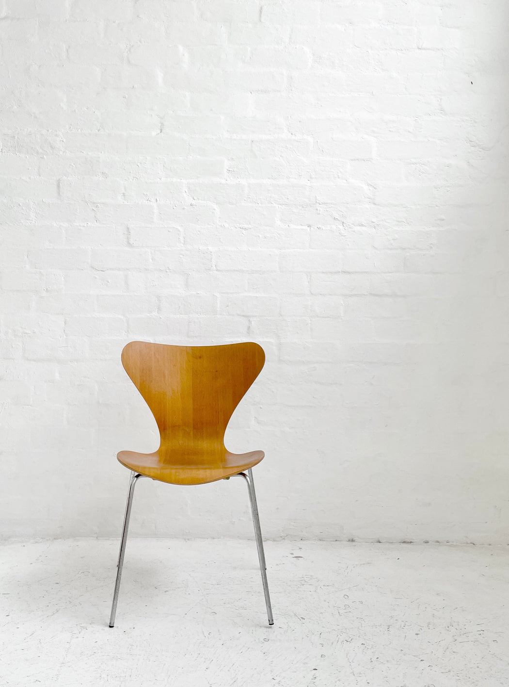 Arne Jacobsen 'Series 7' Chair