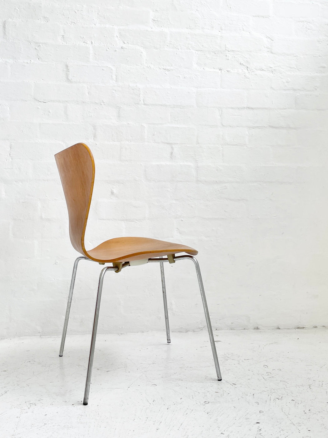Arne Jacobsen 'Series 7' Chair