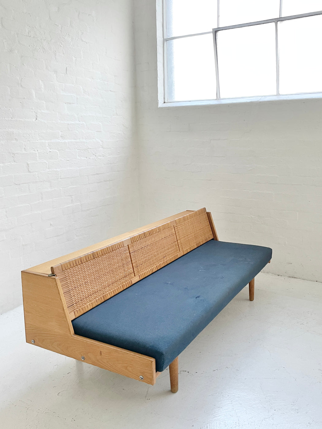 Hans J. Wegner GE258 Daybed