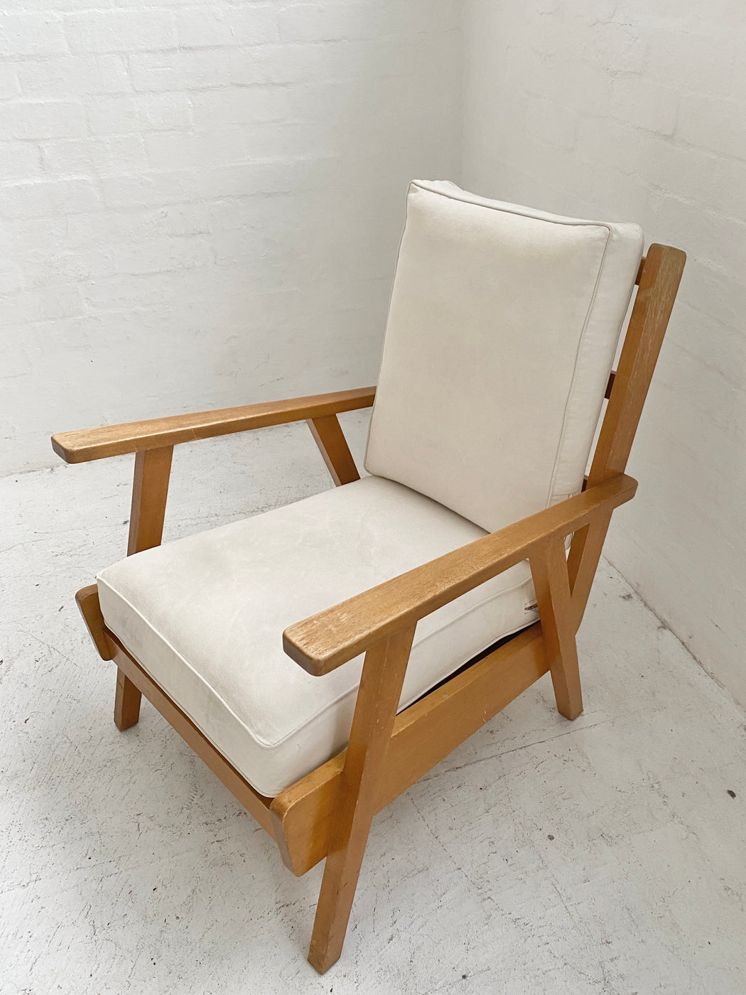 Mid-Century Lounge Chair Suite