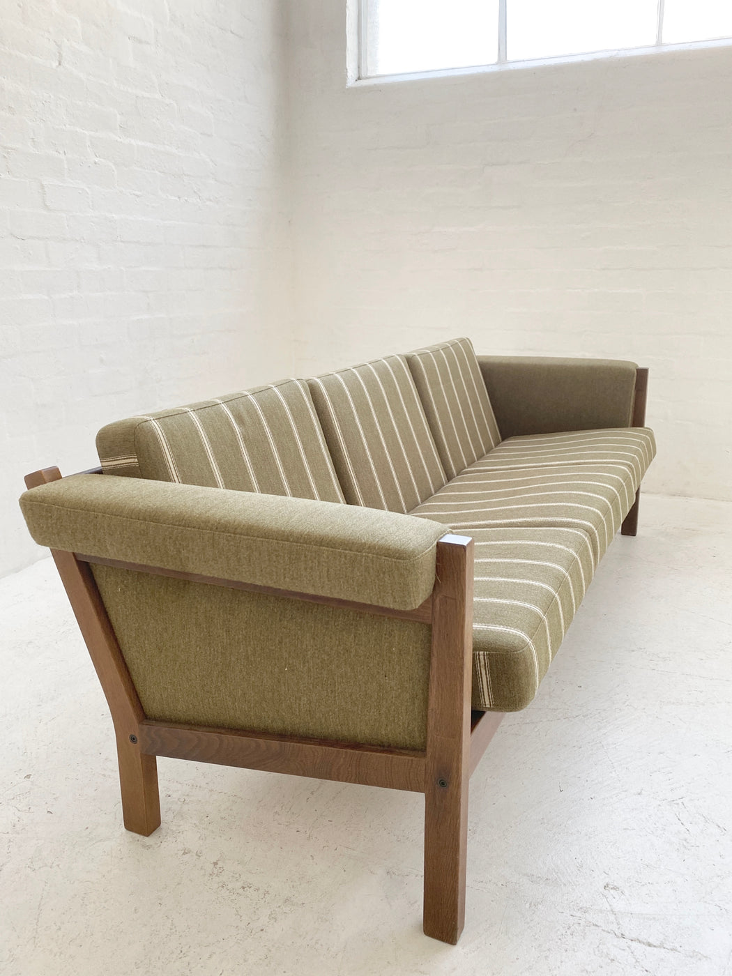 Hans J. Wegner 'GE40-3' Sofa