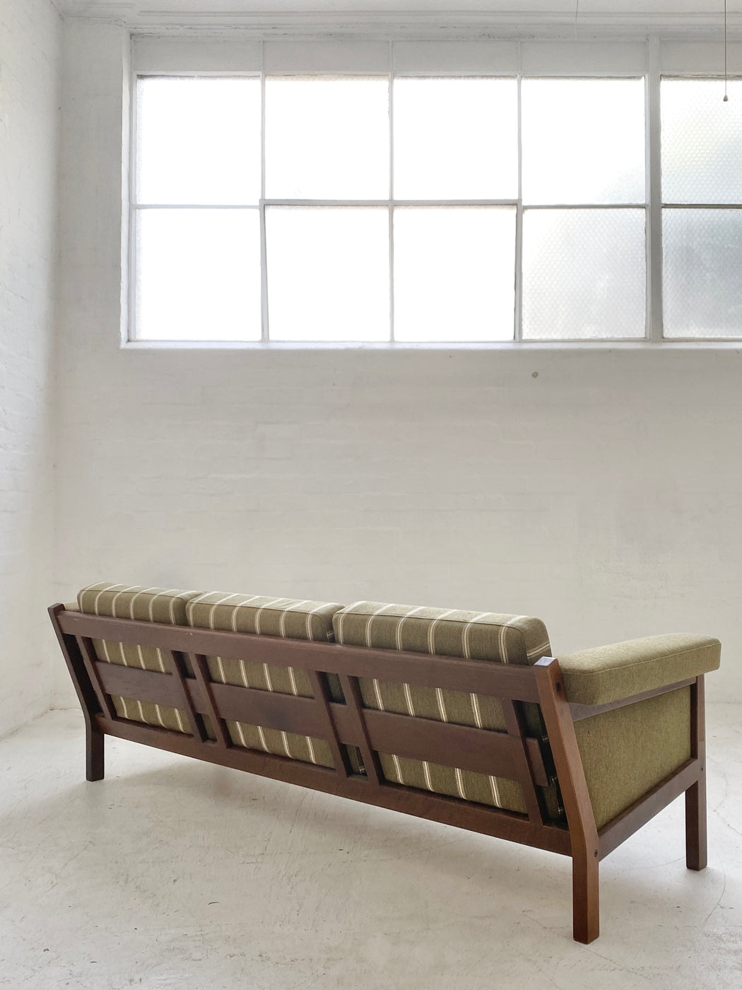 Hans J. Wegner 'GE40-3' Sofa