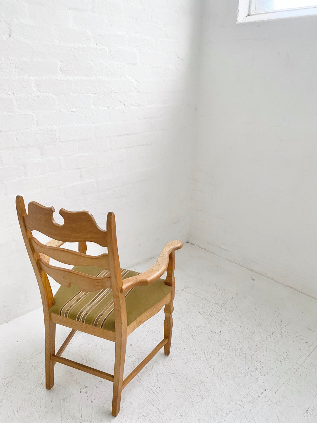 Henning Kjaernulf Chair