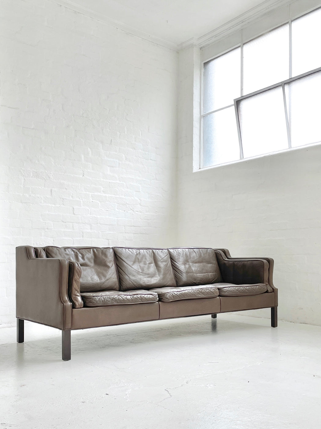Grant Møbler Leather Sofa
