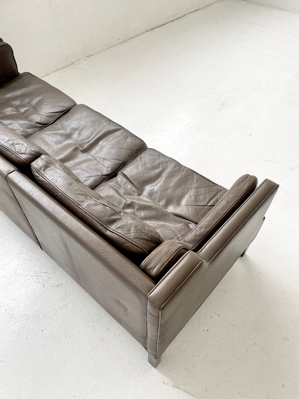 Grant Møbler Leather Sofa