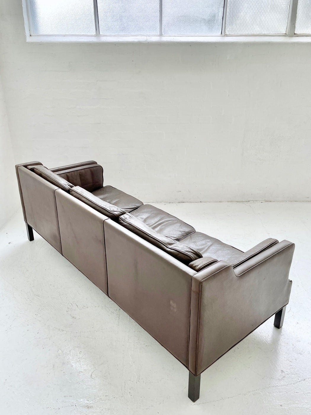 Grant Møbler Leather Sofa