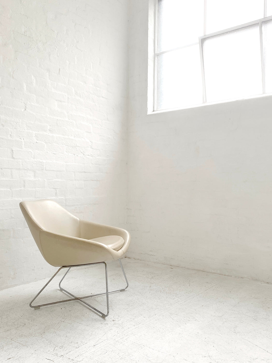 PearsonLloyd A642 'Open' Chair