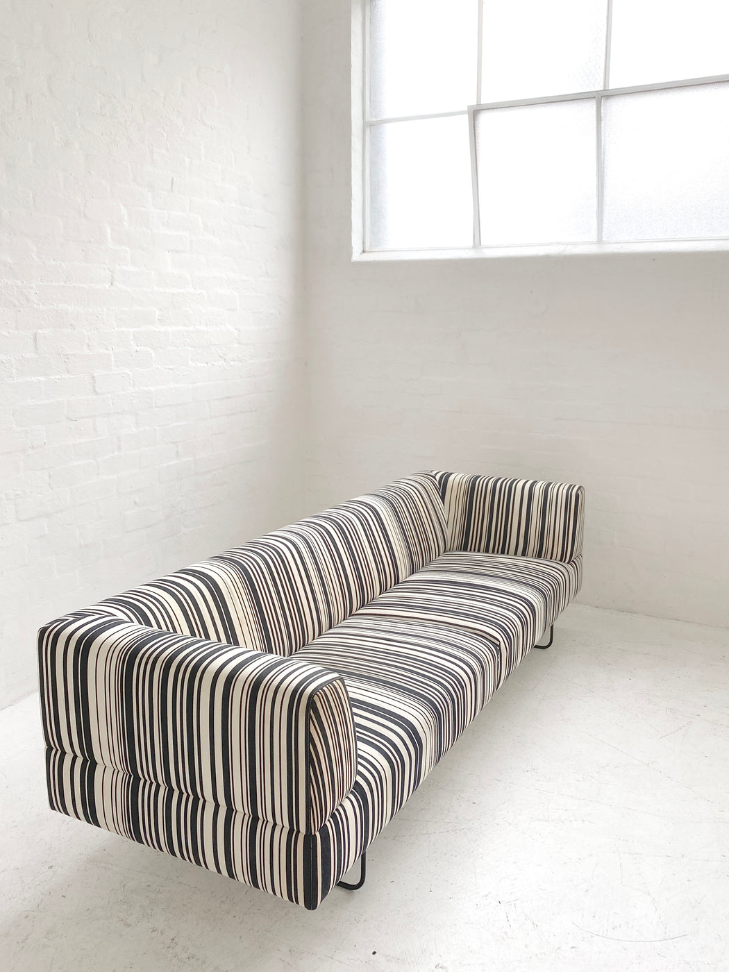 Jardan 'Horizon' Sofa