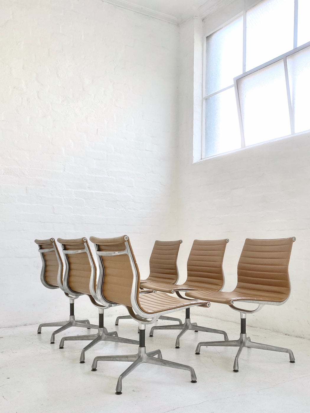 Eames Executive 'Group' Chair