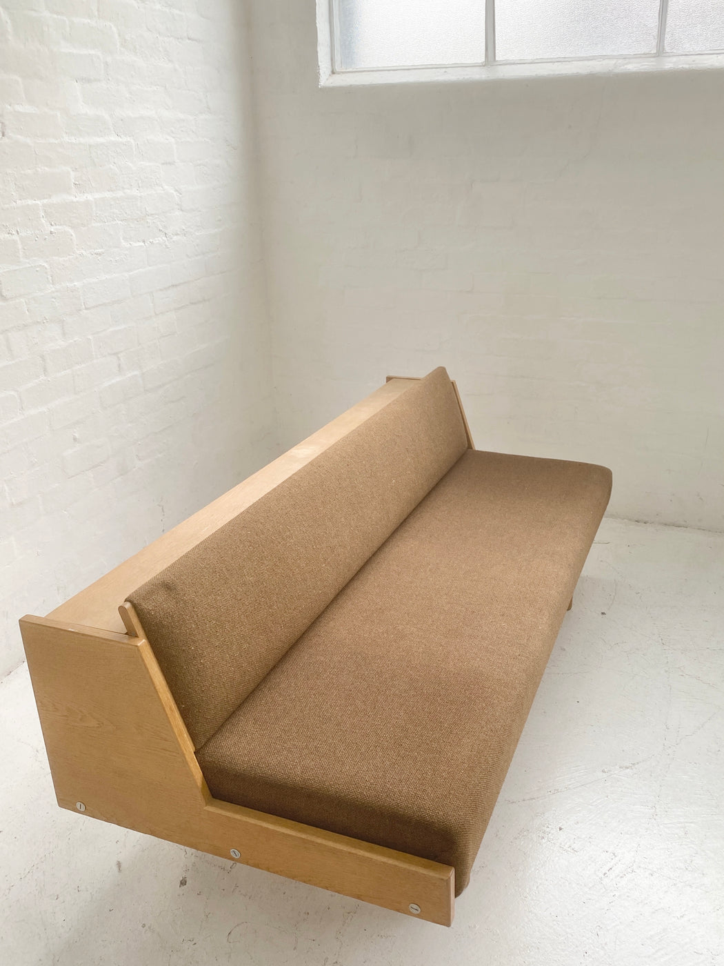 Hans J. Wegner GE258 Daybed