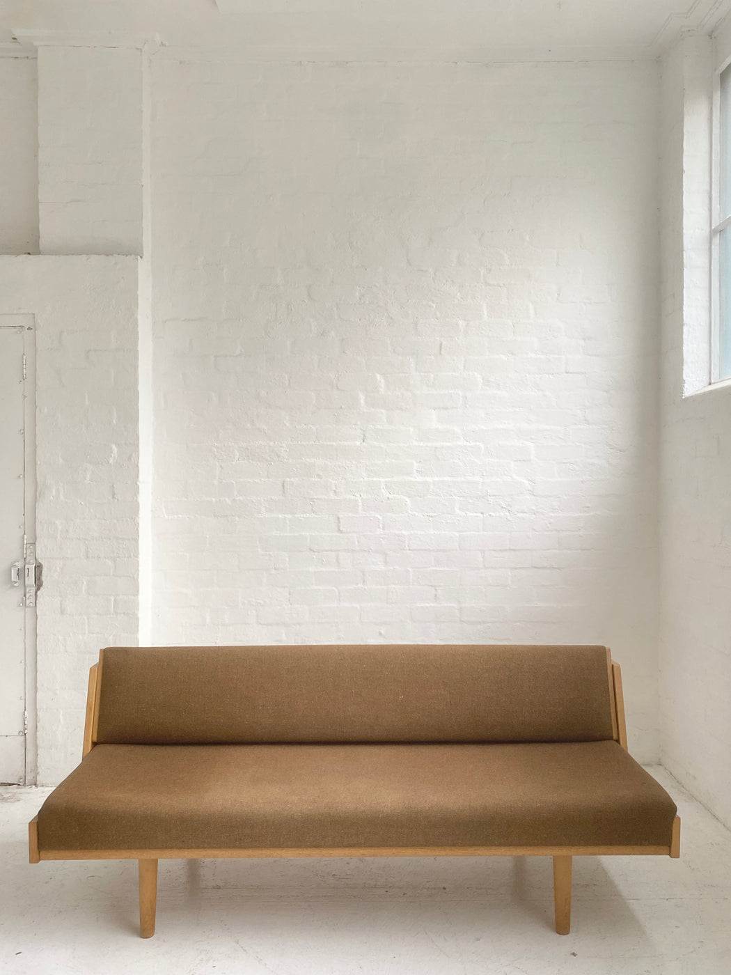 Hans J. Wegner GE258 Daybed