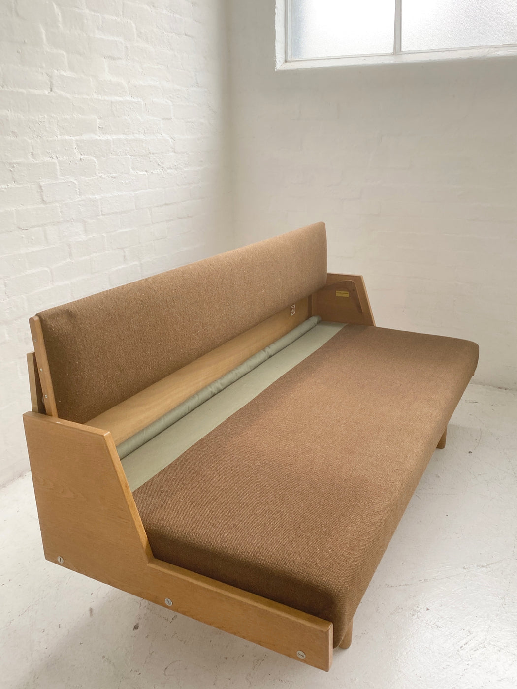 Hans J. Wegner GE258 Daybed