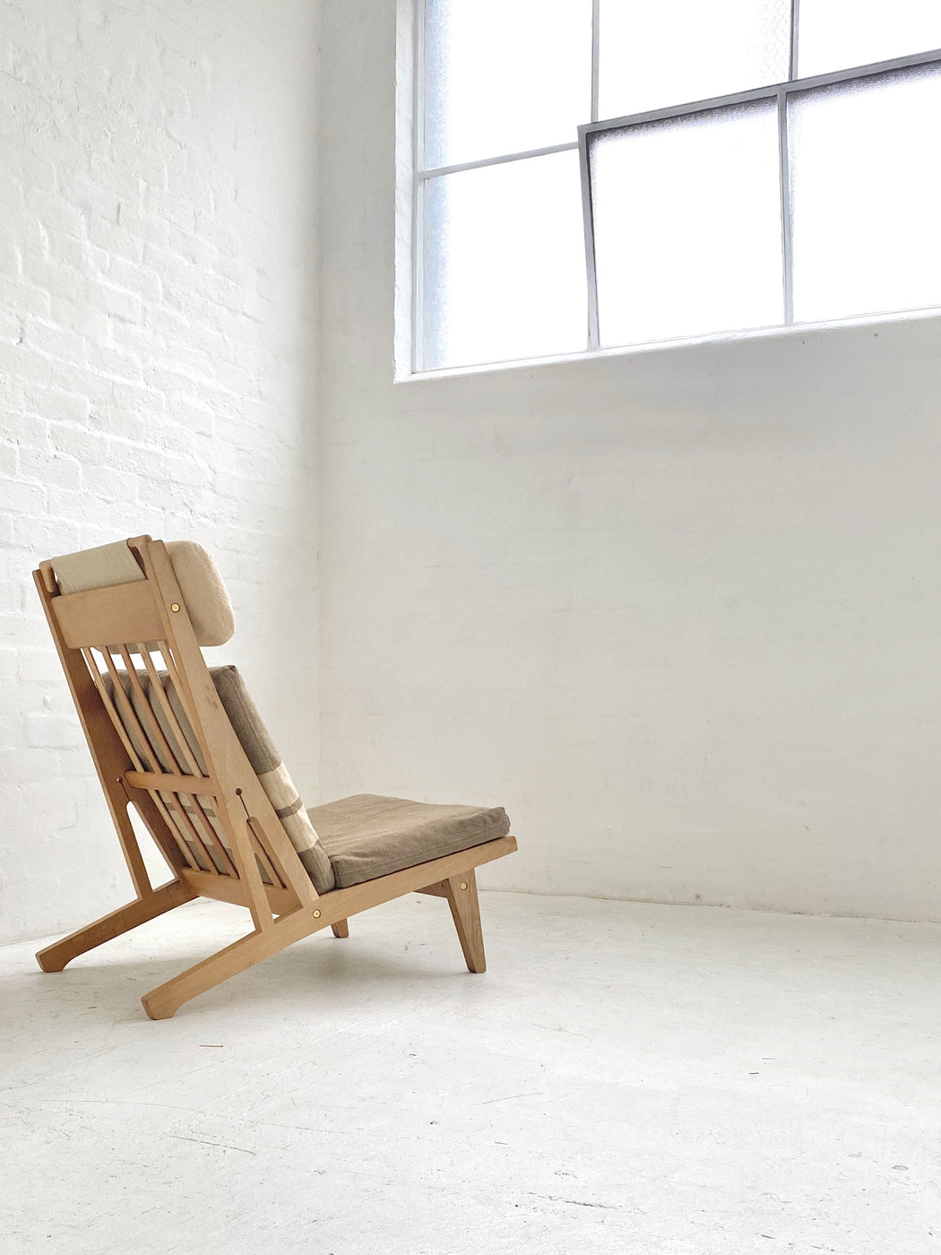 Hans J. Wegner 'GE375' Chair