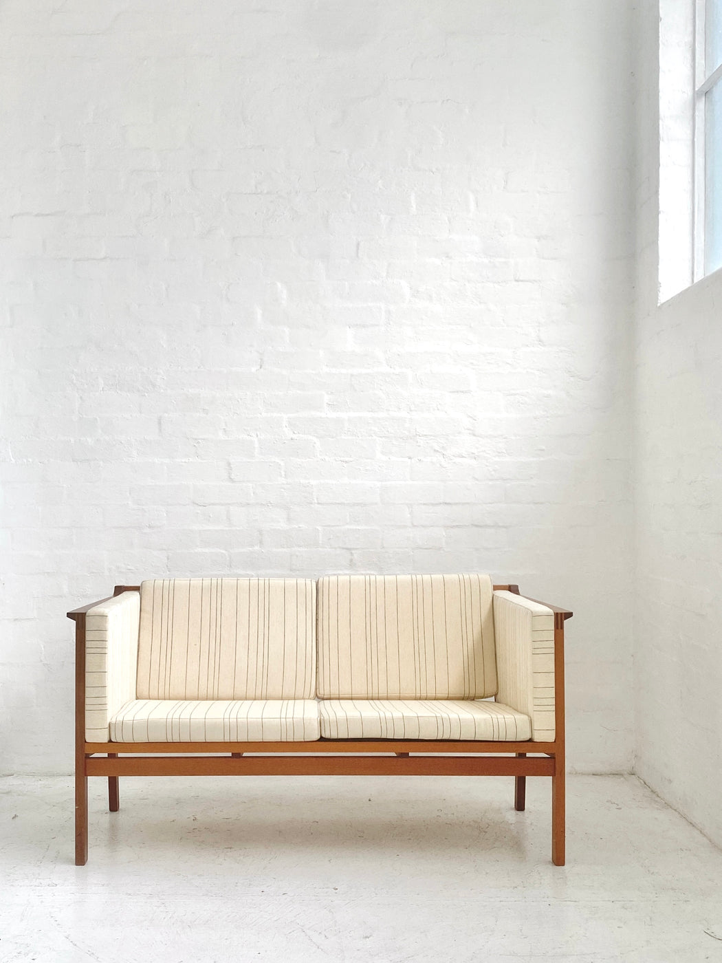 Christian Hvidt 'Model 452' Settee