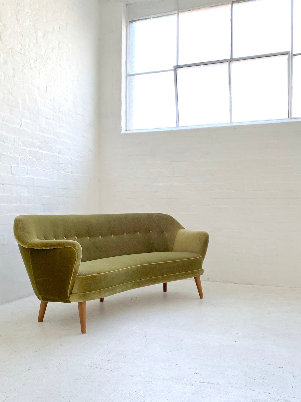 Arne Hovmand-Olsen 'Model 70' Settee