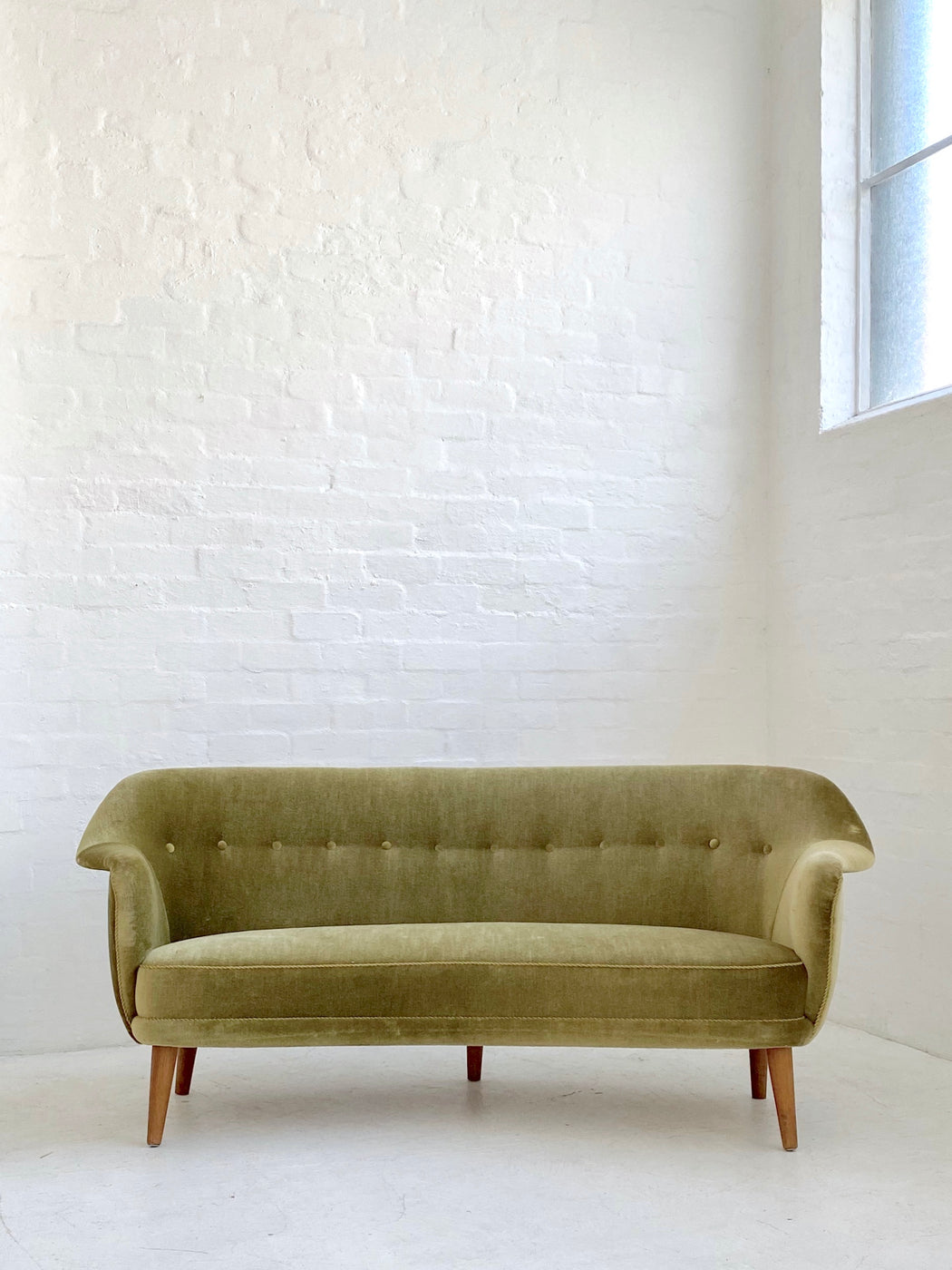 Arne Hovmand-Olsen 'Model 70' Settee