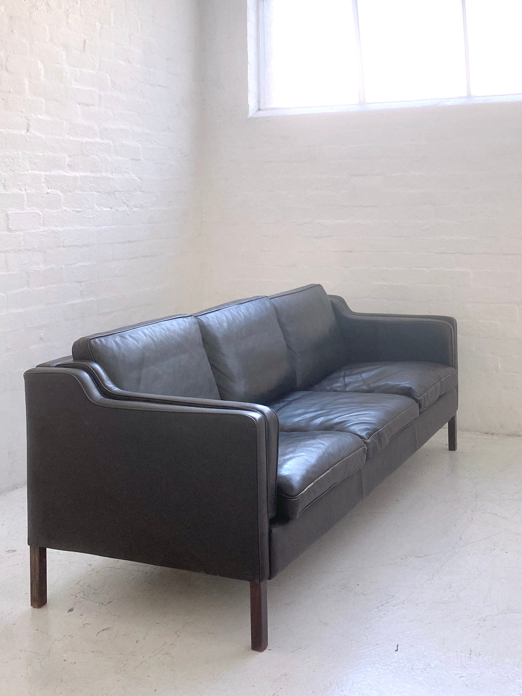 Stouby 'Eva' Brown Leather Sofa