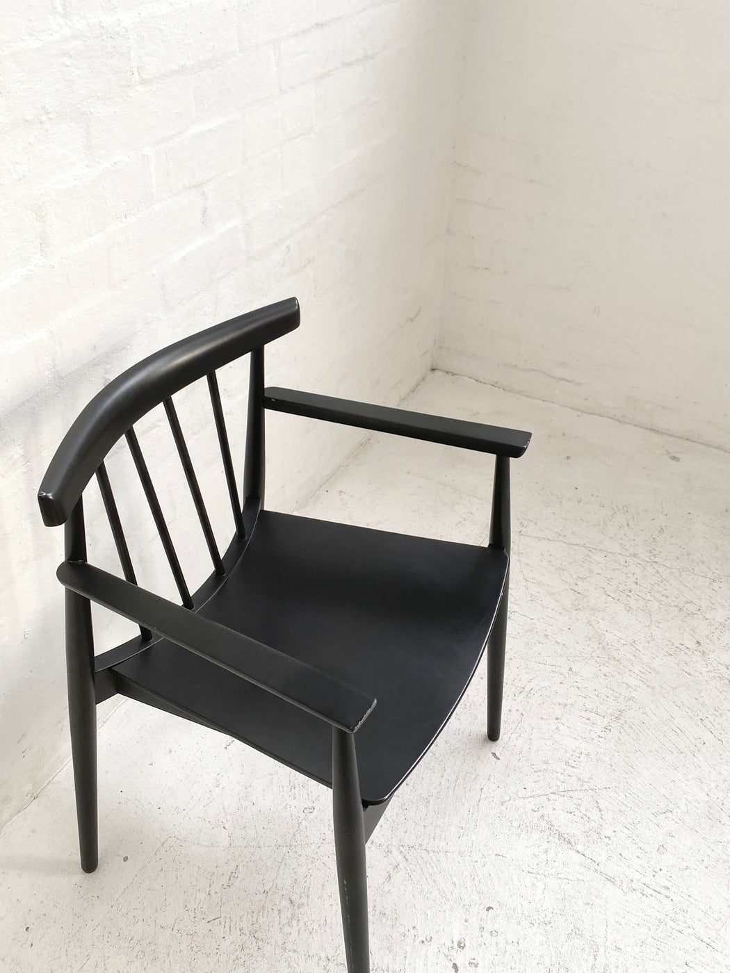 Lievore Altherr Molina ‘Smile’ Chair