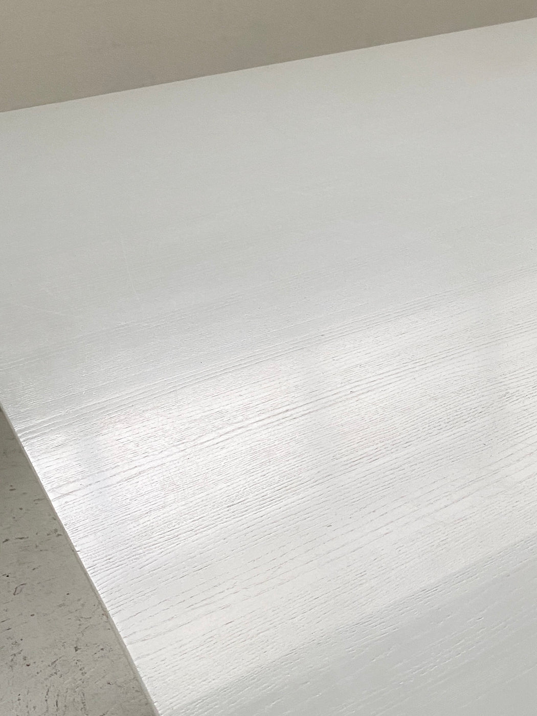 Bob & Dries van den Berghe Table