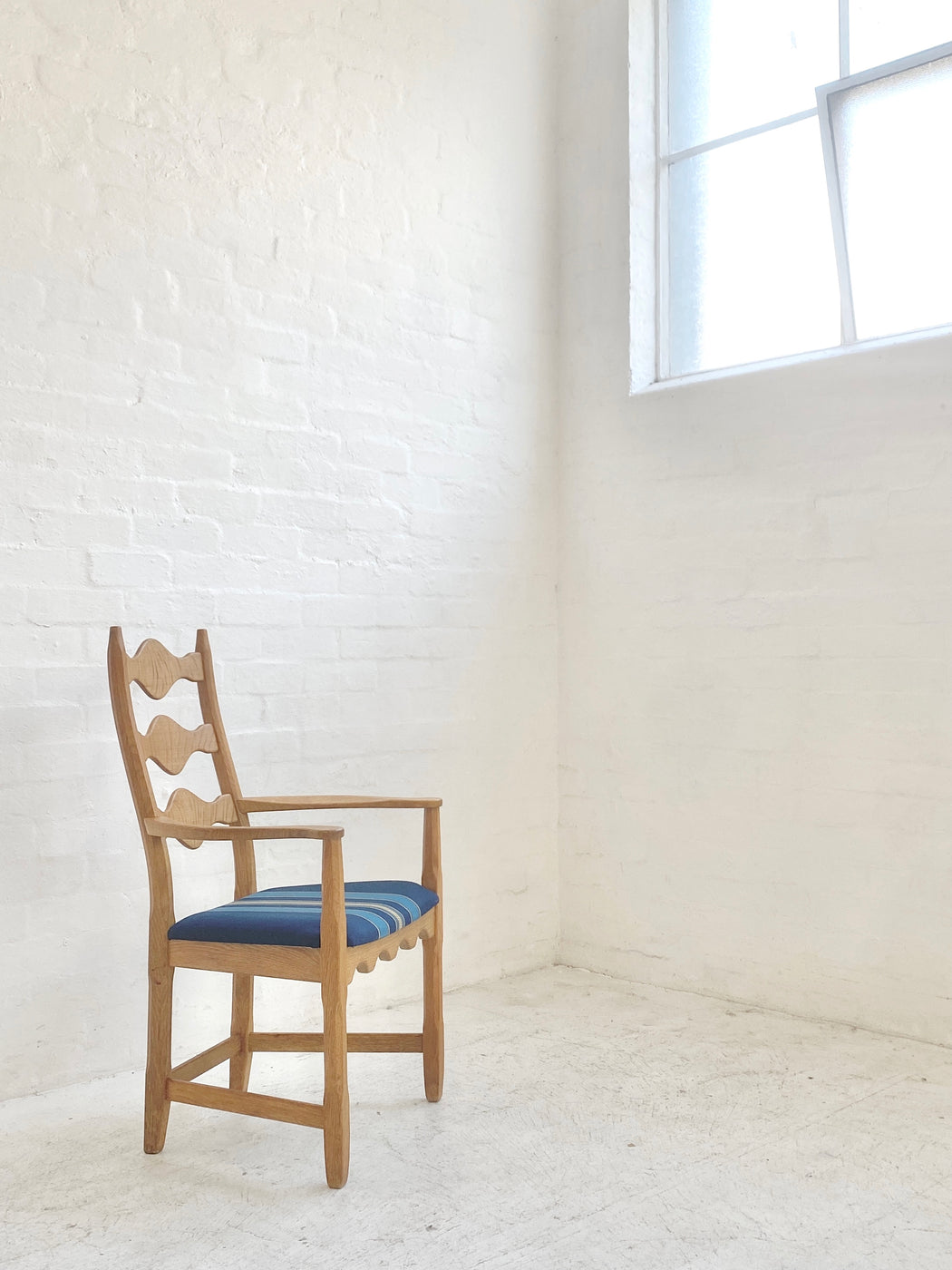 Henning Kjaernulf Chair