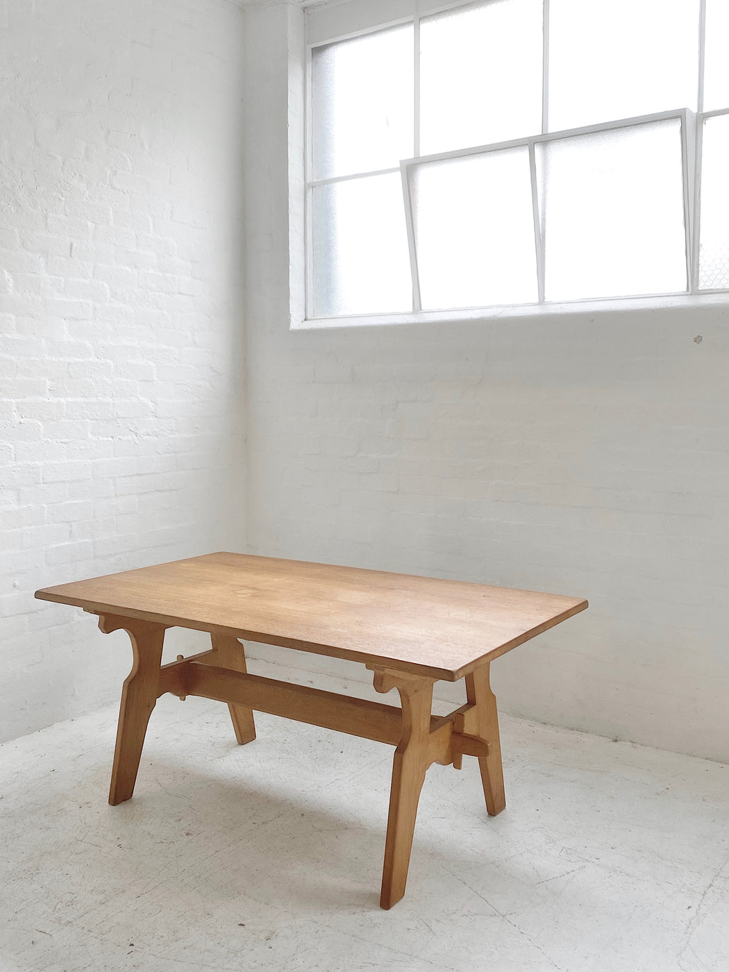 Henning Kjærnulk 'Folk' Table
