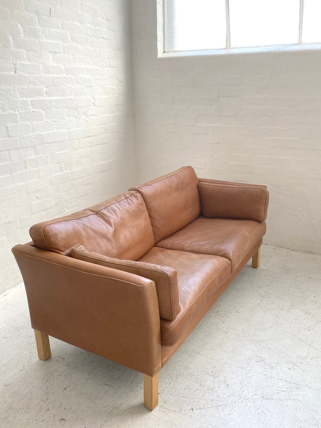 Mogens Hansen  'Model 2225' Sofa