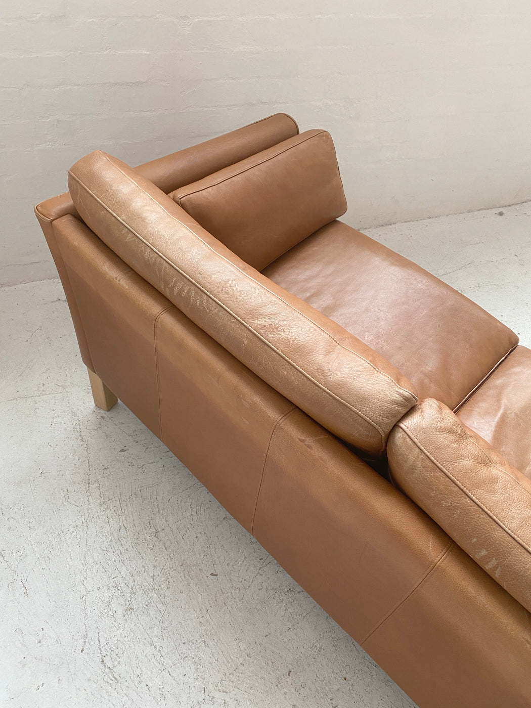 Mogens Hansen  'Model 2225' Sofa