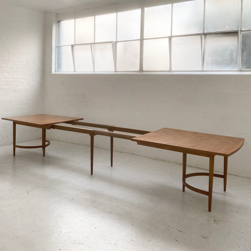Dario Zoureff Dining Table