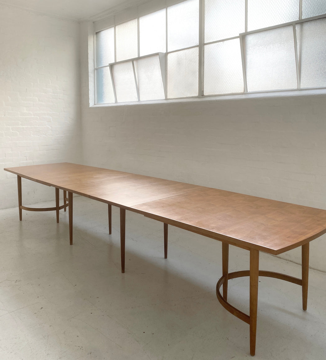 Dario Zoureff Dining Table
