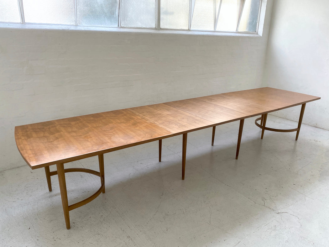 Dario Zoureff Dining Table