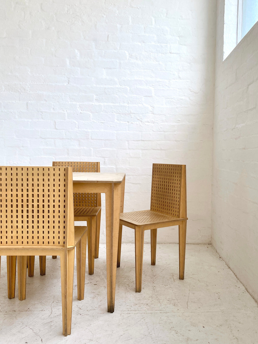 LLDS 'Cruciform' Dining Setting