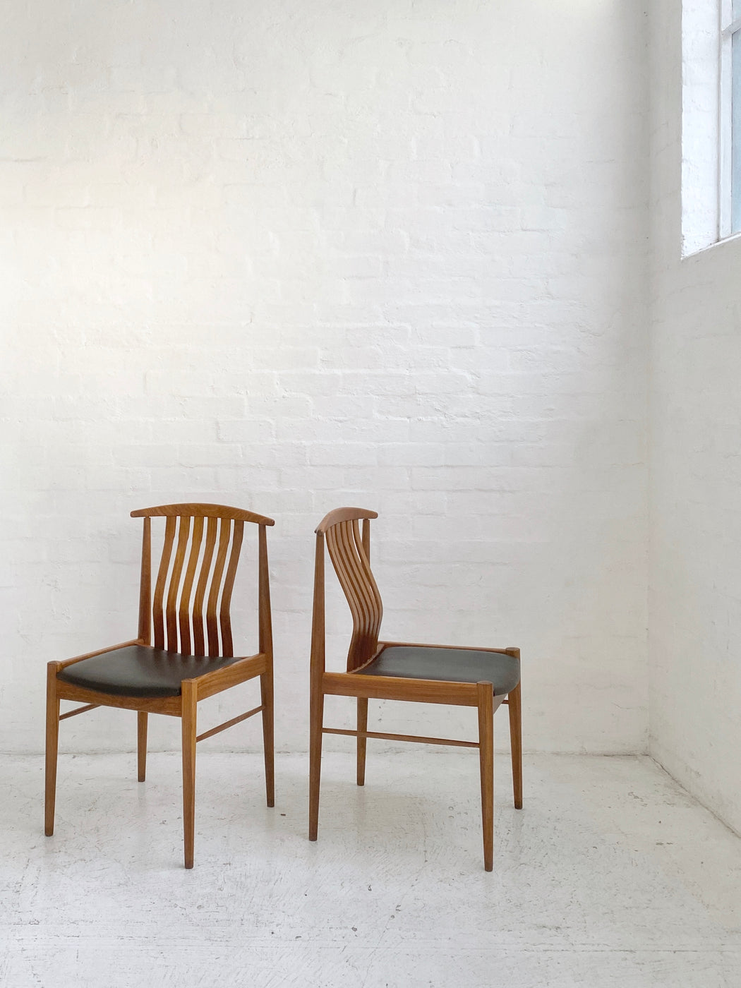 Set of Six Dario Zoureff Dining Chairs