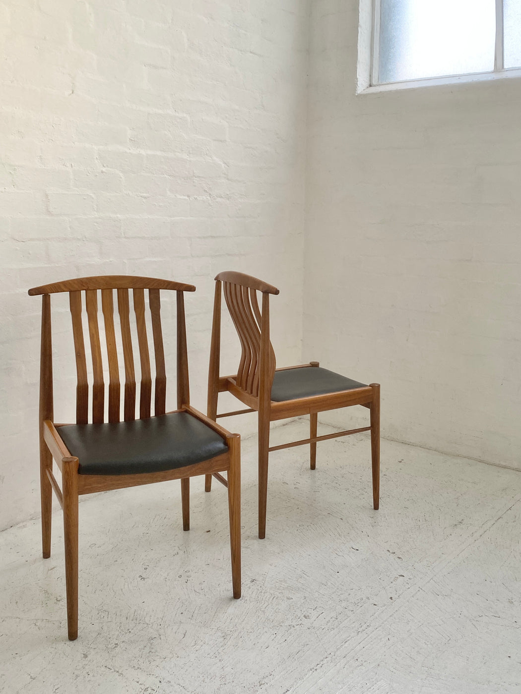 Set of Six Dario Zoureff Dining Chairs