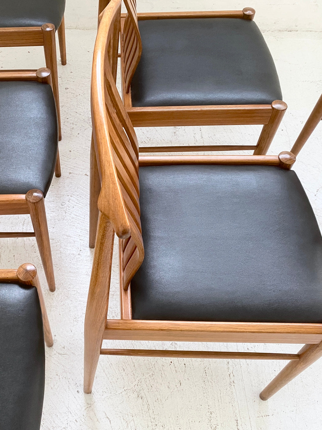 Set of Six Dario Zoureff Dining Chairs