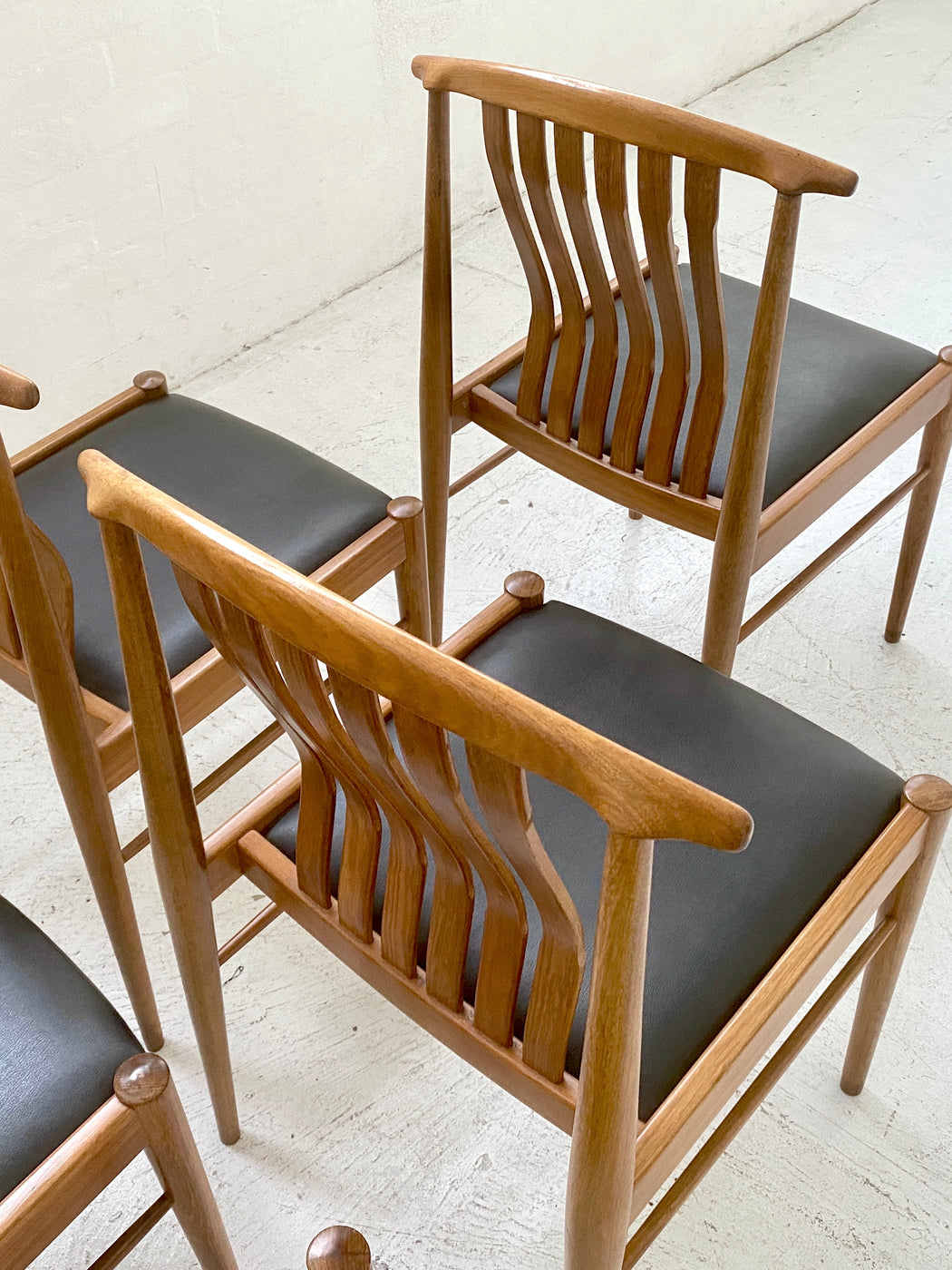 Set of Six Dario Zoureff Dining Chairs