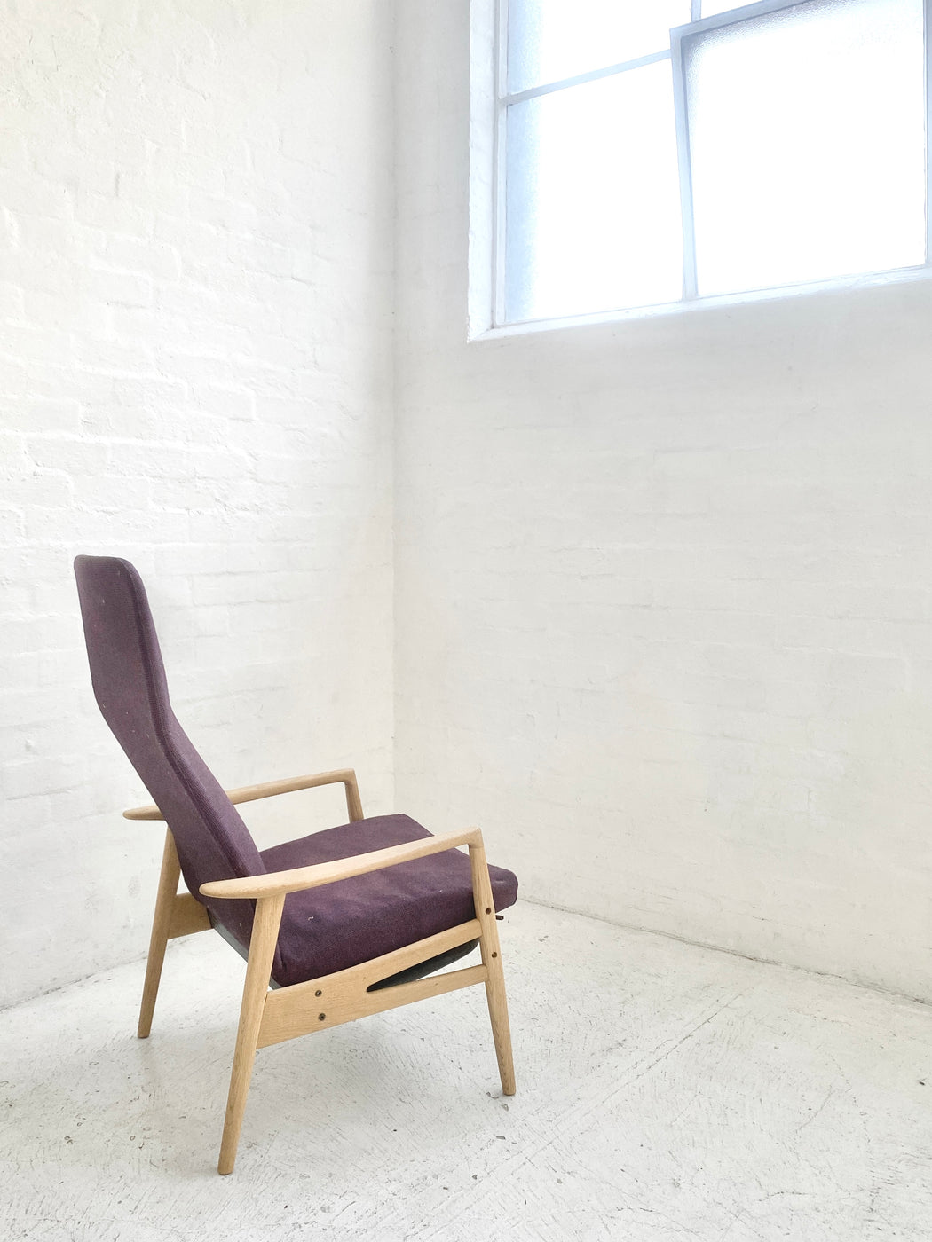 Reclining Lounge Chair
