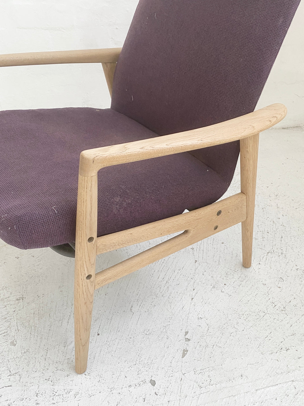 Reclining Lounge Chair