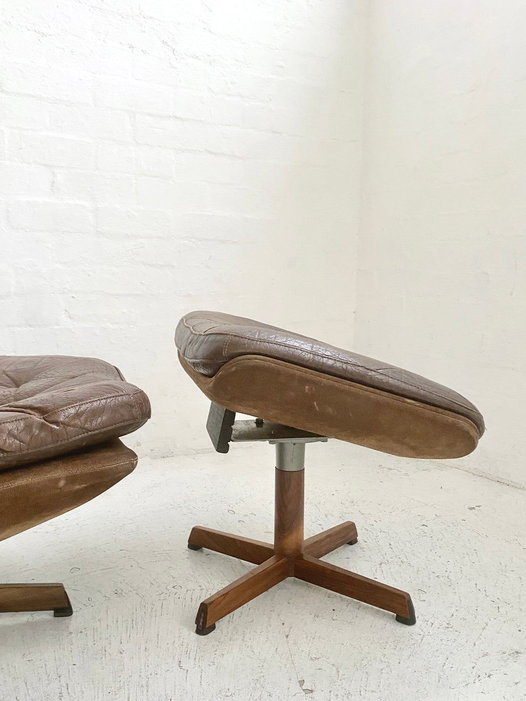 Madsen & Schübell 'MS68' Chair & Footstool