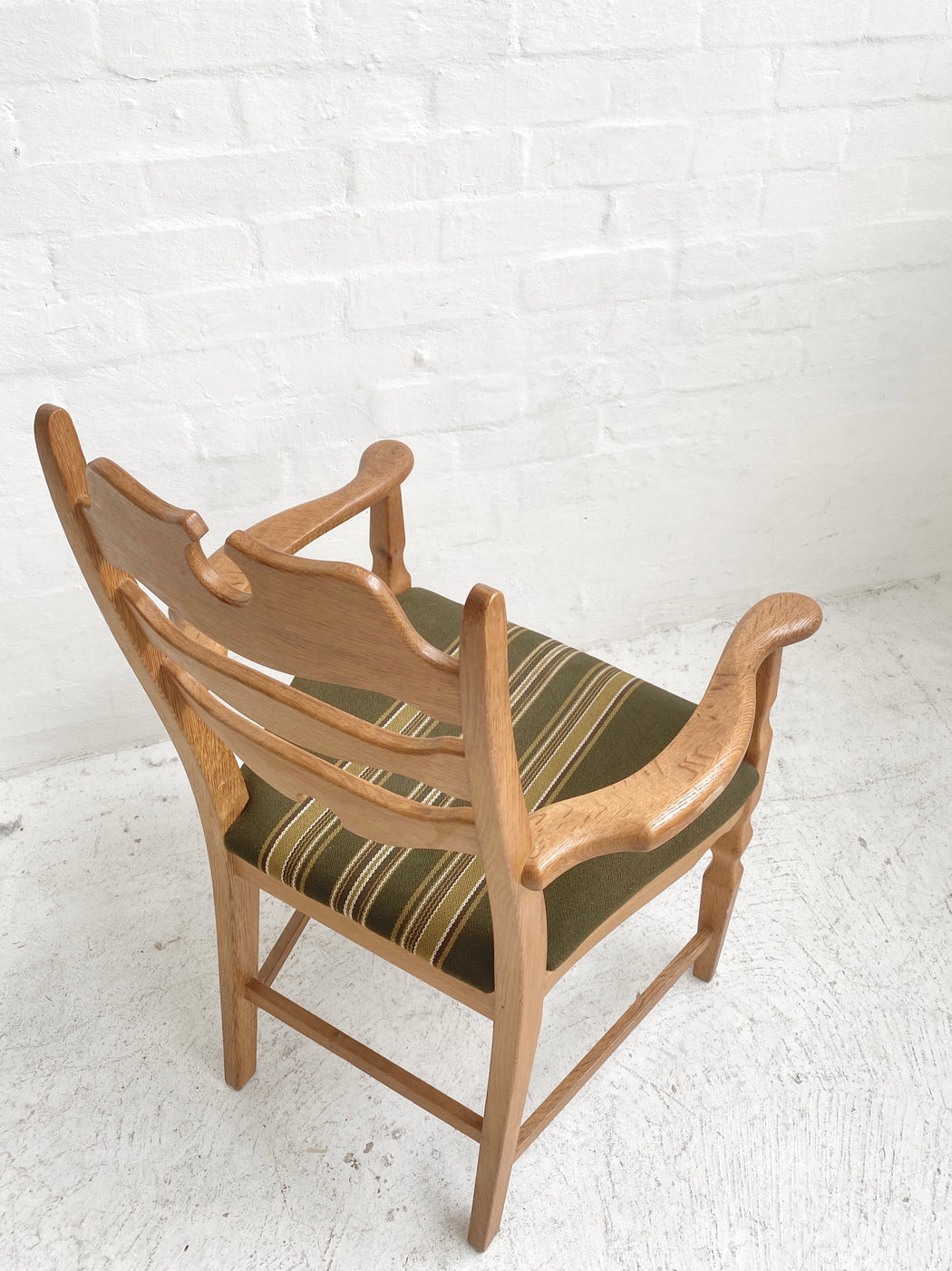 Henning Kjaernulf Chair