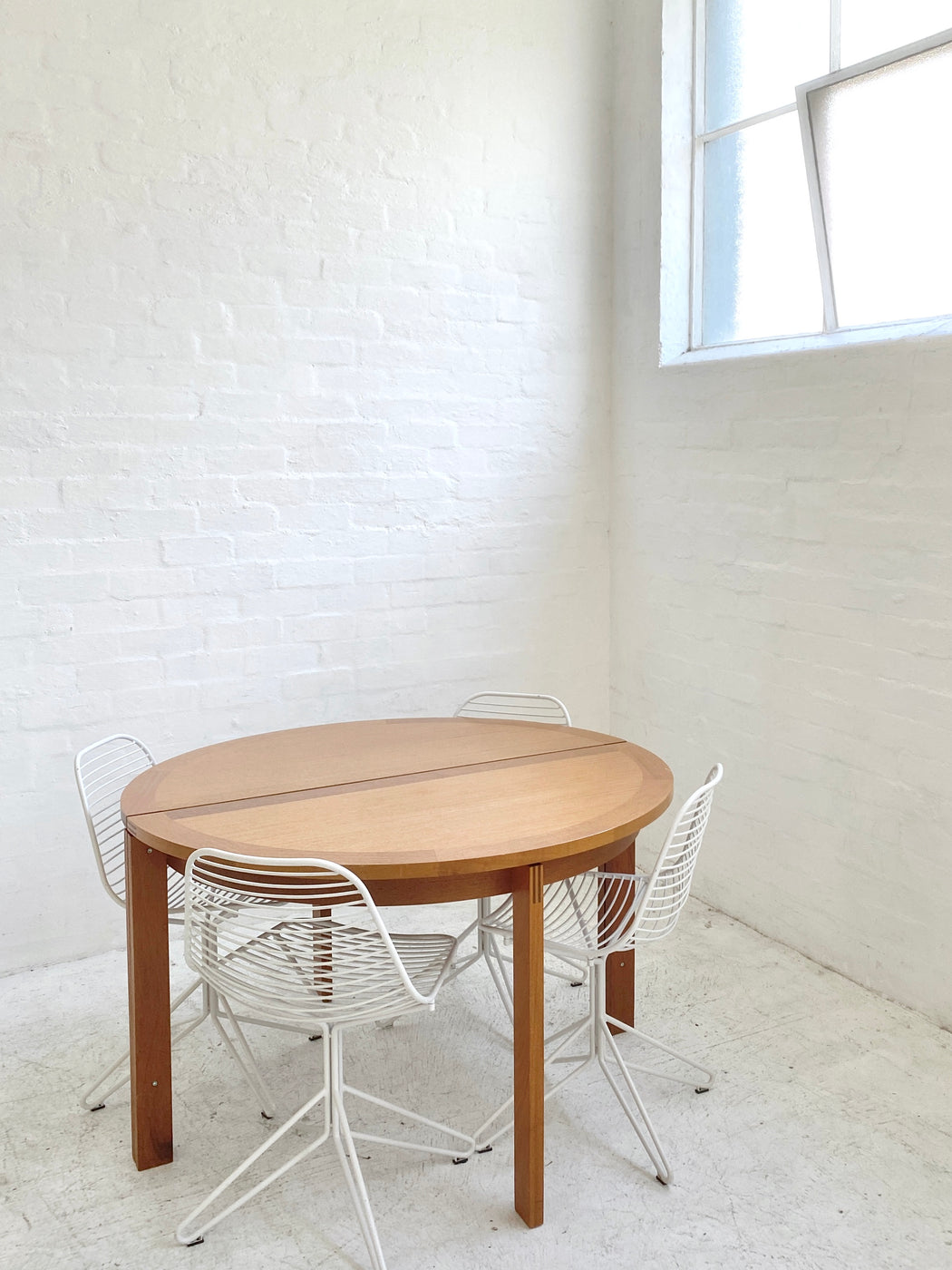 Jensen & Valeur 'M40' Mahogany Table