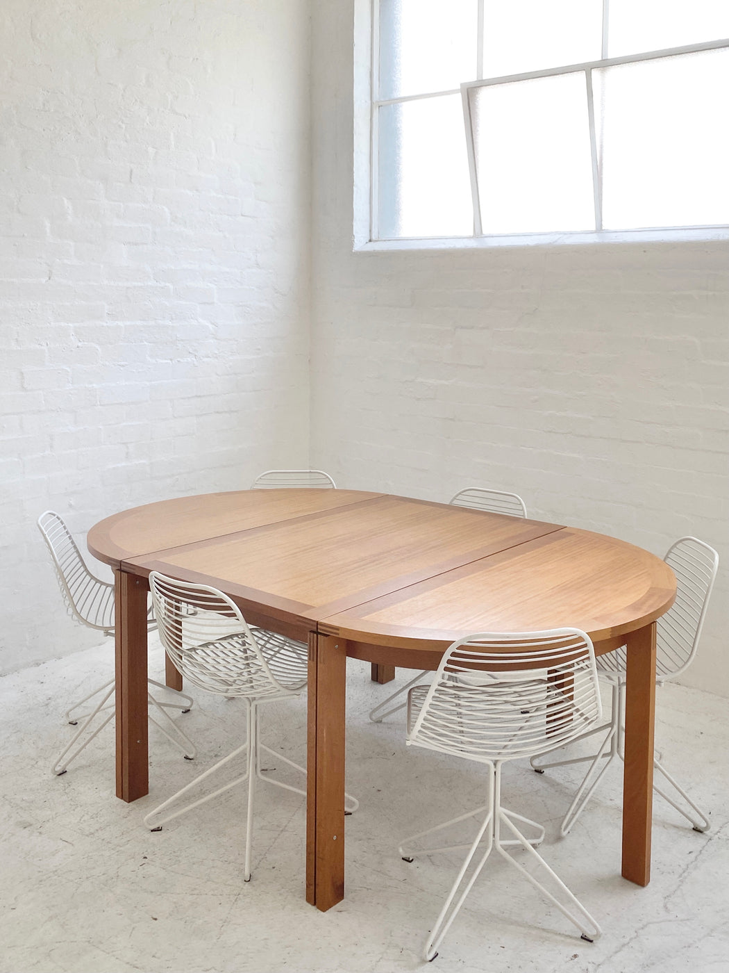 Jensen & Valeur 'M40' Mahogany Table