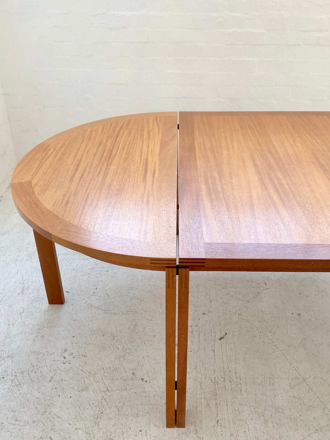 Jensen & Valeur 'M40' Mahogany Table