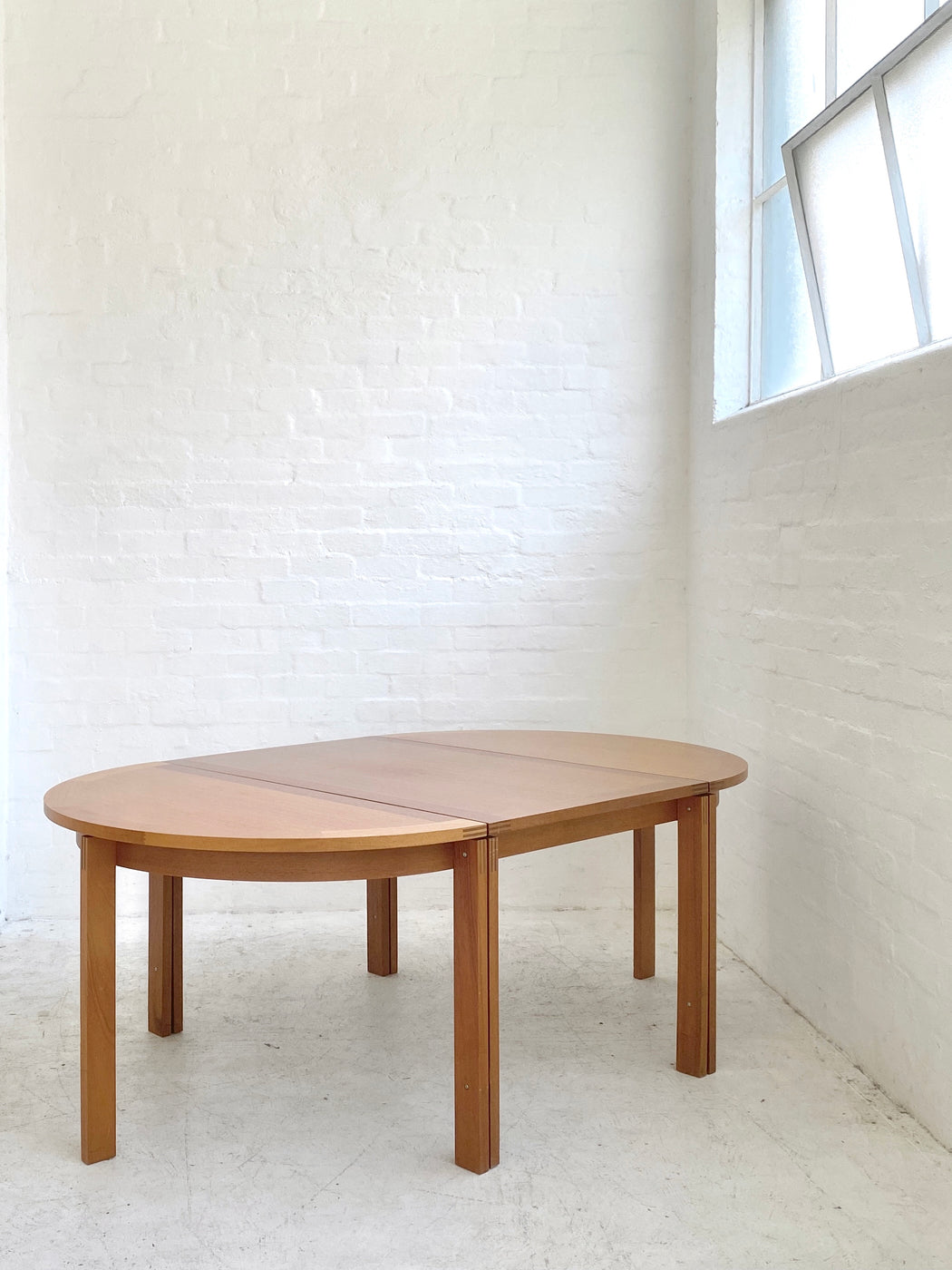 Jensen & Valeur 'M40' Mahogany Table