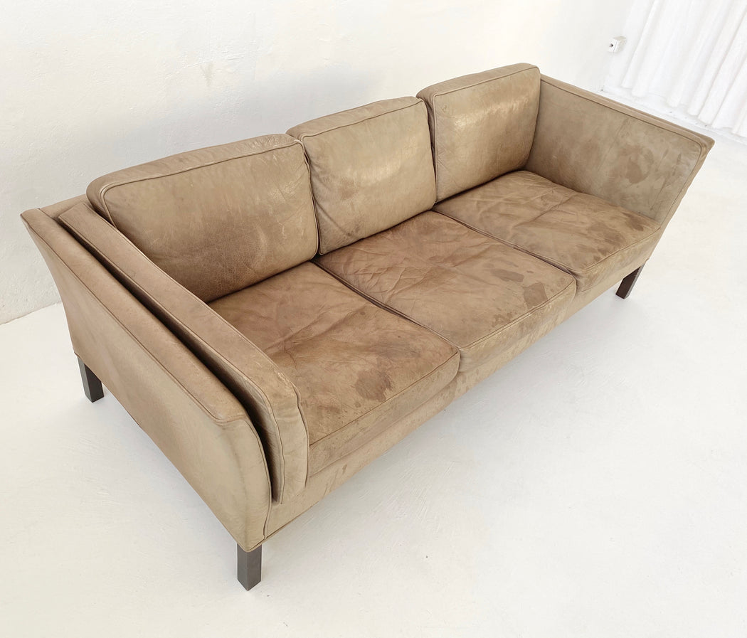 Stouby 'Oslo' Leather Sofa