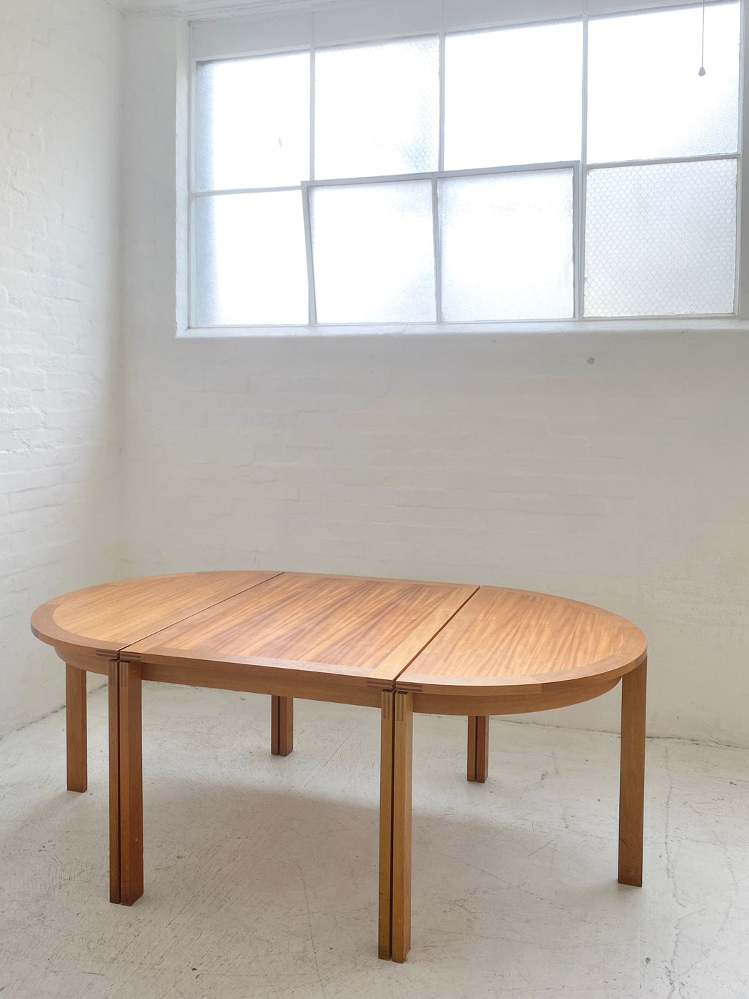 Jensen & Valeur 'M40' Mahogany Table
