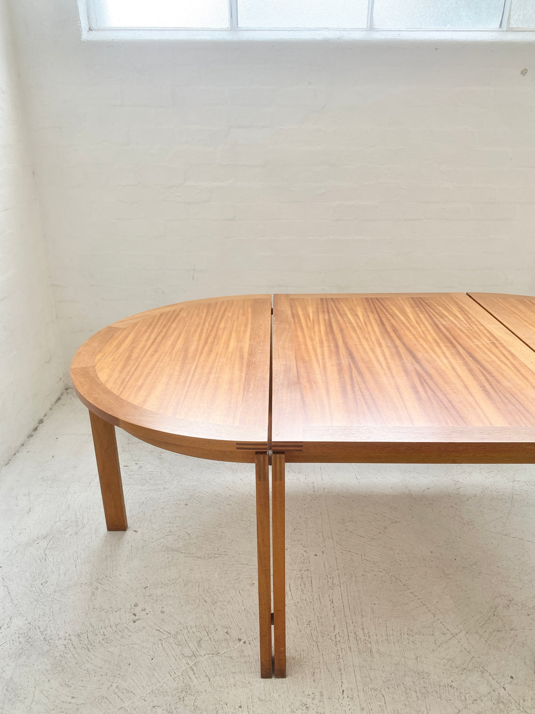 Jensen & Valeur 'M40' Mahogany Table