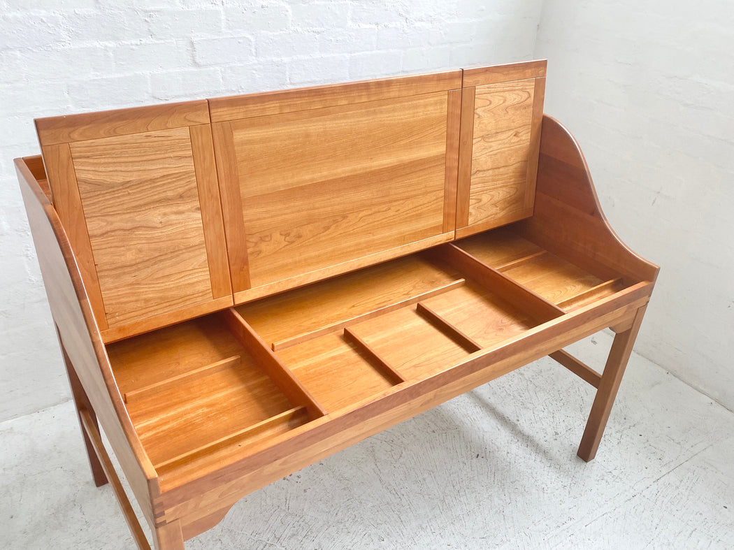 Andreas Hansen Desk