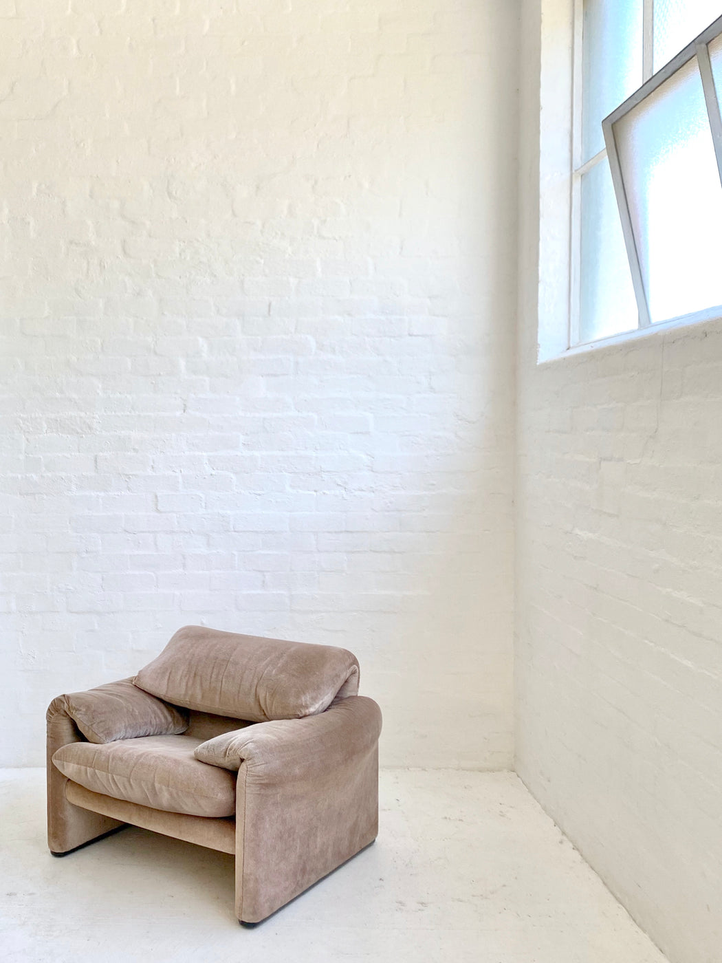 Vico Magistretti 'Maralunga' Chair