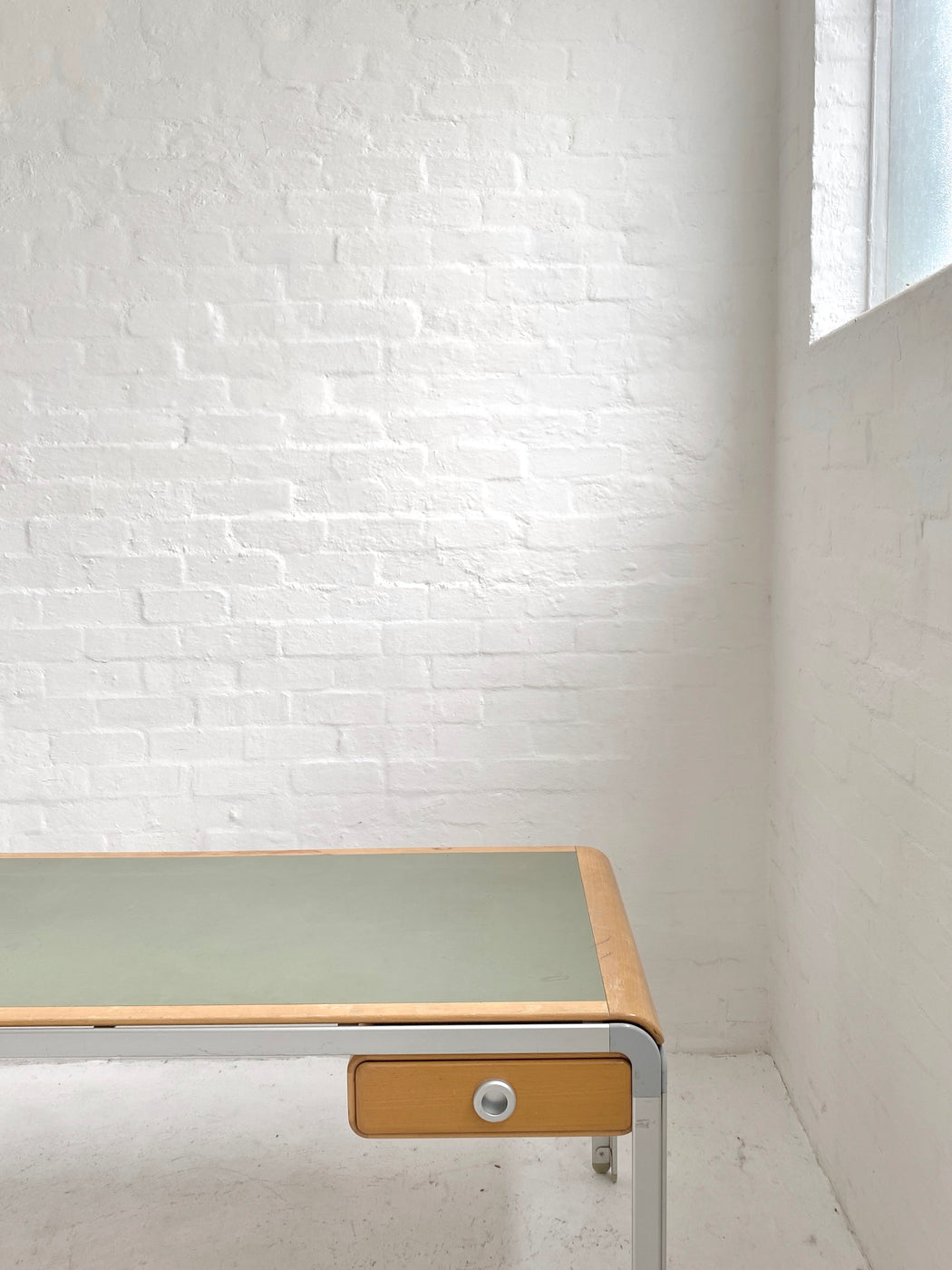 Arne Jacobsen Desk